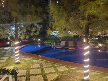 Cozy Condo at Pine Suites Tagaytay with WIFI Netflix & Pool, Tagaytay, Philippines