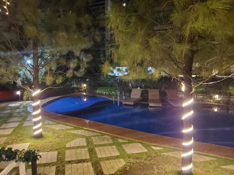 Cozy Condo at Pine Suites Tagaytay with WIFI Netflix & Pool, Tagaytay, Philippines