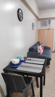 Palm Tree Condos near MNL Airport Terminal 3 by ELR, Manila, Philippinen