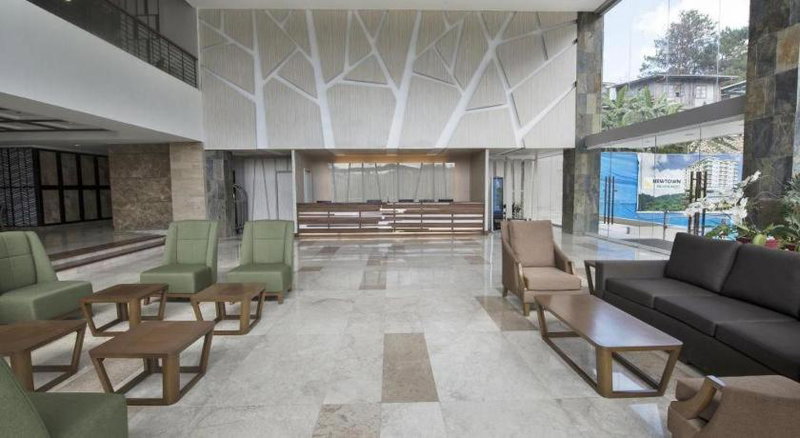 Newtown Plaza Hotel, Camp John Hay, Филиппины