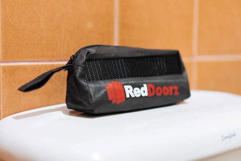 RedDoorz @ La Casa Guesthouse, Angeles City, Филиппины