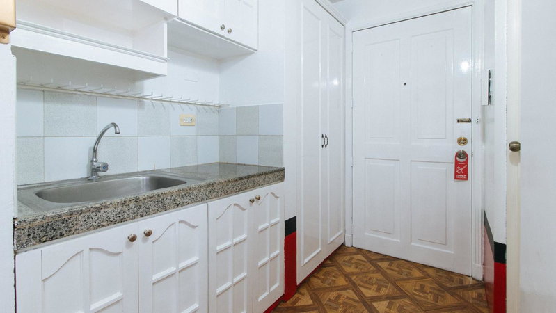 RedDoorz at The Providence Tower, Manila, Филиппины
