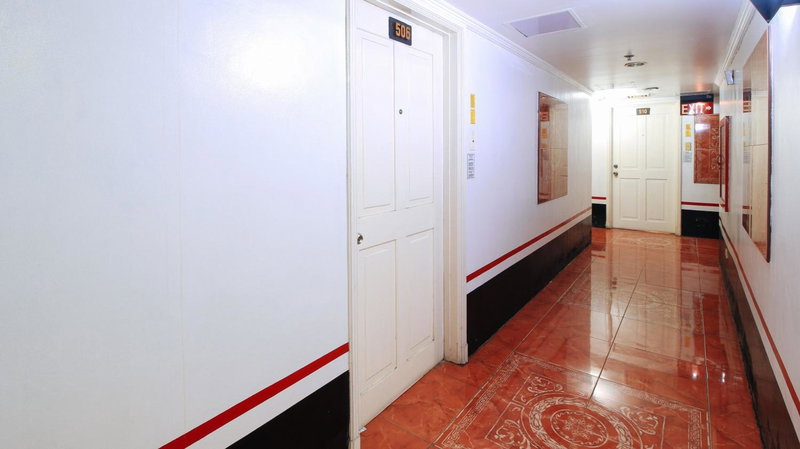 RedDoorz at The Providence Tower, Manila, Филиппины