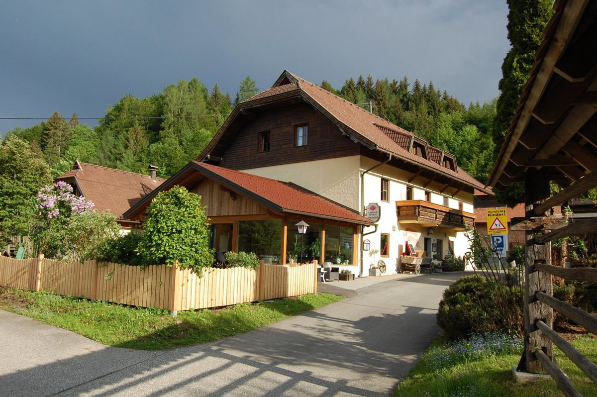 Hotel · Gasthof Martinihof, Latschach Ober Dem Faakersee
