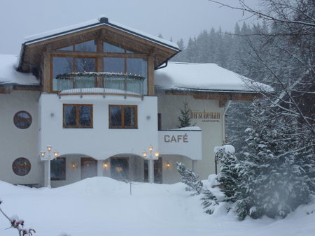 Aparthotel Hirschenau, Filzmoos, Austria