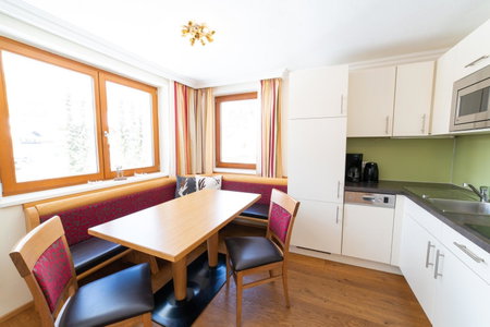 Aparthotel Hirschenau, Filzmoos, Austria