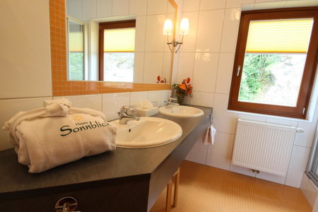 Hotel Haus Sonnblick, Bad Kleinkirchheim, Austria