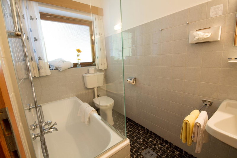 Hotel Haus Sonnblick, Bad Kleinkirchheim, Austria