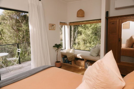Treehouse Hideaway at Rekindle Treehouses, Opua, New Zealand