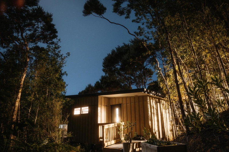 Treehouse Hideaway at Rekindle Treehouses, Opua, New Zealand