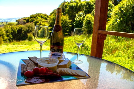 Glenwood Akaroa Bush Retreat - Kanuka Hut, Akaroa, New Zealand