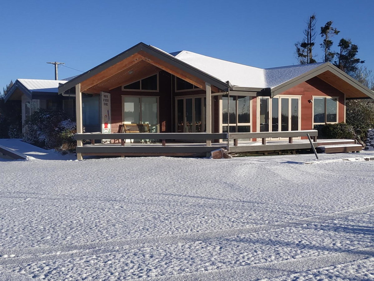 Hotel · Tongariro Estate, National Park