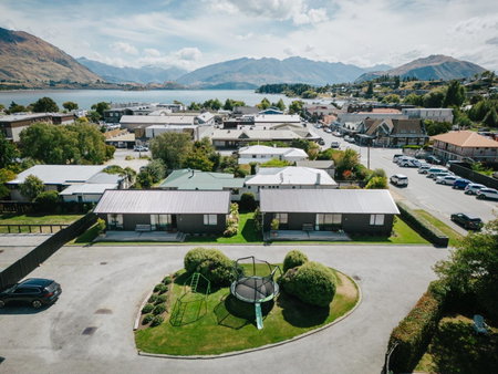 Stow Wanaka 5 - Delightful Space in Tranquil Neighbourhood, Close to the Lake, Wanaka, New Zealand