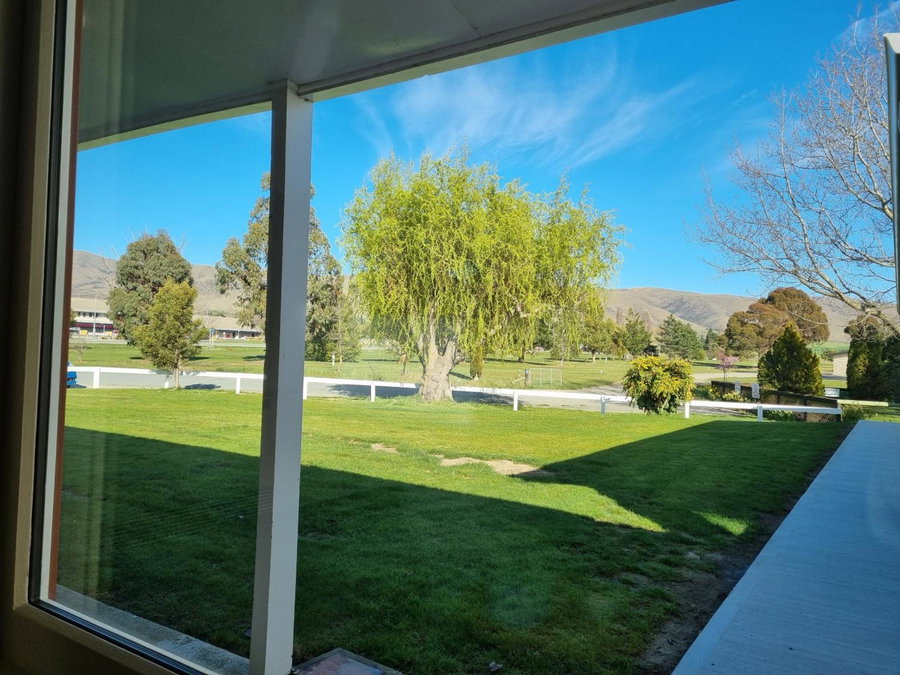 Home Away from Home - Waitaki Lakes Apartment A5, Otematata, New Zealand