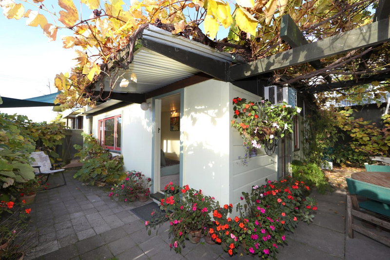 The Berry Farm Retreat, Hastings, New Zealand