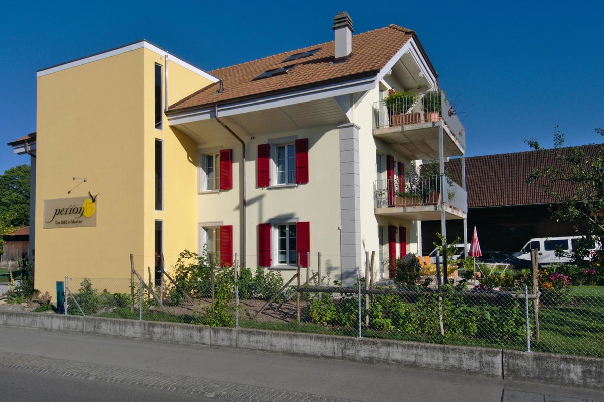 Hotel · B&B Perron13, Murten