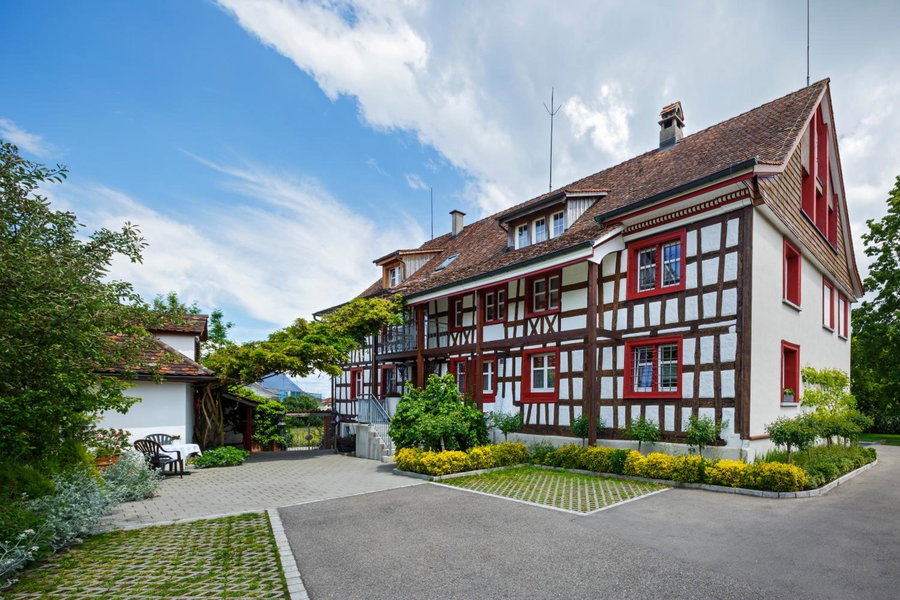 Historische Residenz Lindeneck, Güttingen, Switzerland