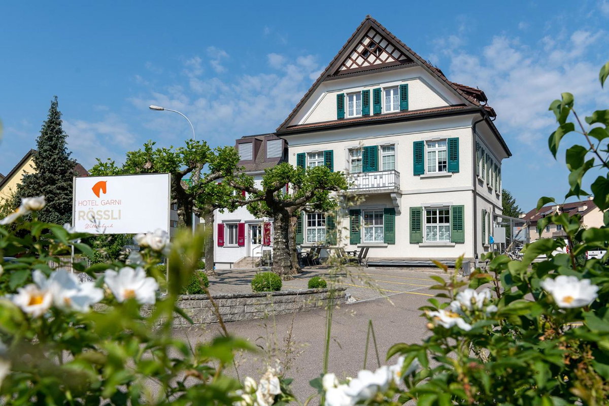 Hotel Garni Rössli - velofreundlich - free parking, Suiza