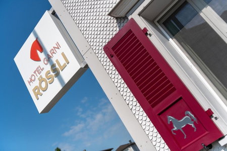 Hotel Garni Rössli - velofreundlich - free parking, St. Gallen, Suiza