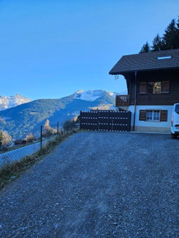 Sweet & Cosy Chalet in the heart of the Swiss Alps, Troistorrents, Switzerland