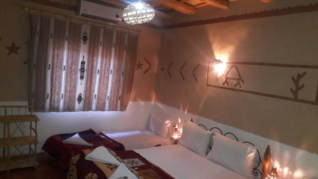 Auberge des peupliers Café Restaurant, Akhendachou nʼAït Ouffi, Morocco