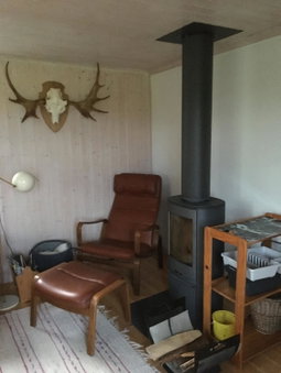 Stuga vid viltåker nära norska gränsen, Strömstad, Sweden