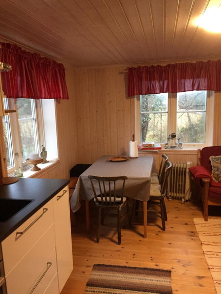 Stuga vid viltåker nära norska gränsen, Strömstad, Sweden
