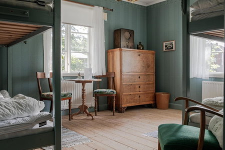 Vandrarhemmet Årås Säteri och Trädgårdar, Årås, Sweden
