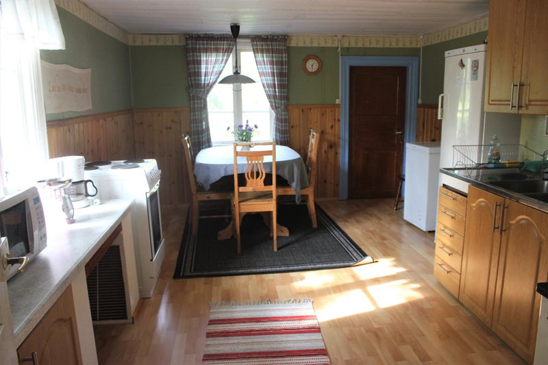 Charmig hallandslänga nära Ullared, Ullared, Sweden