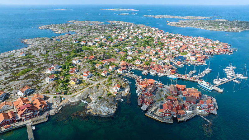 Lägenhet med havsutsikt & uteplats i vårt hus på Käringön, Käringön, Sweden