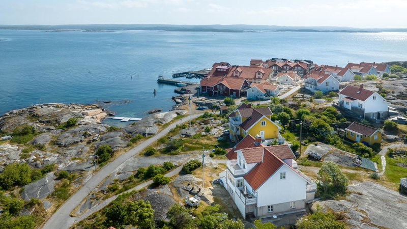Lägenhet med havsutsikt & uteplats i vårt hus på Käringön, Käringön, Sweden