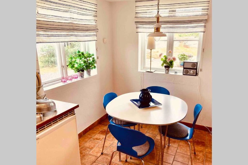 Lägenhet med havsutsikt & uteplats i vårt hus på Käringön, Käringön, Sweden