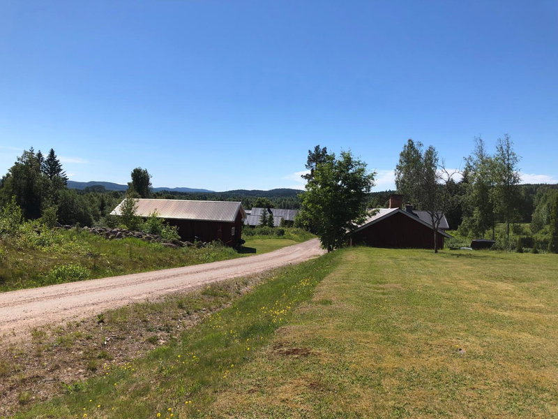 Mysig timmerstuga med braskamin nära Hovfjället, Torsby, Sweden