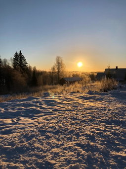Mysig timmerstuga med braskamin nära Hovfjället, Torsby, Sweden