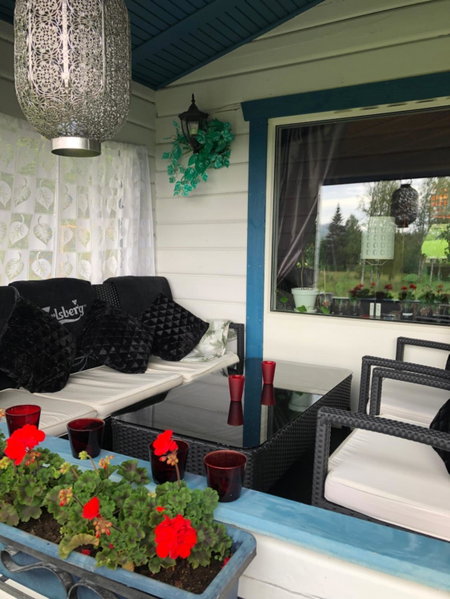 Mysig timmerstuga med braskamin nära Hovfjället, Torsby, Sweden
