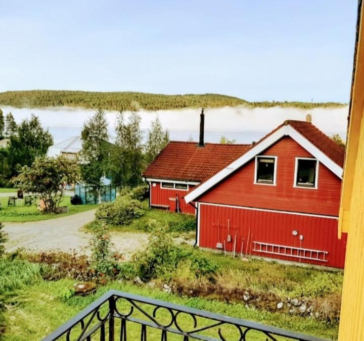Hotel · Cheerful 1-bedroom, 120 m from Sandbach, Bräcke