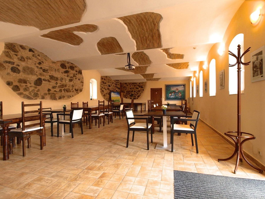 Hotel Pod Kokšínem, Spálené Poříčí, Czechia