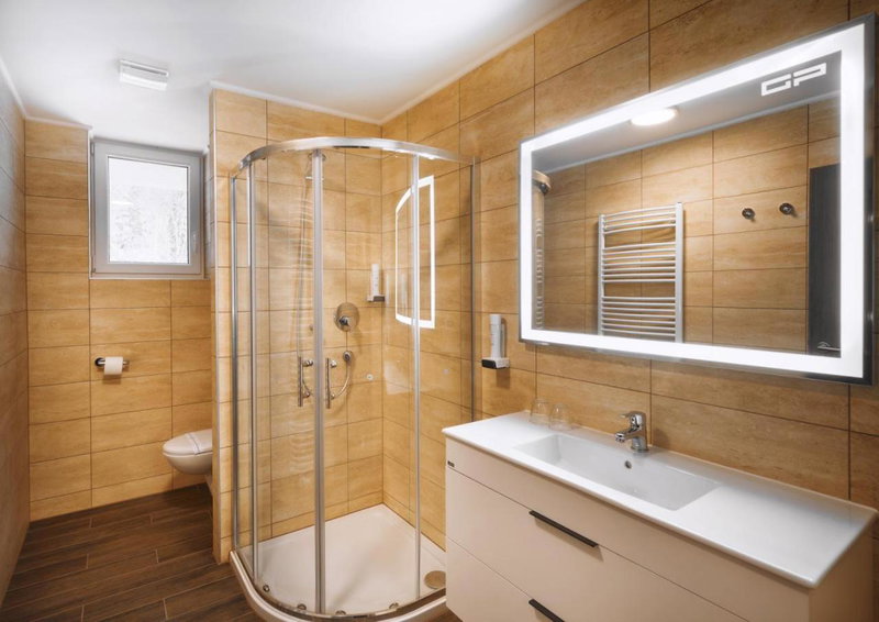 Wellness Hotel GREEN PARADISE, Březová, Czechia