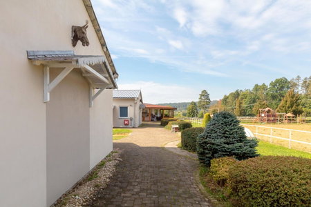 Farma Slunečný Dvůr, Hermanuv Mestec, Czechia