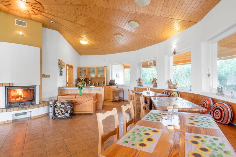 Farma Slunečný Dvůr, Hermanuv Mestec, Czechia