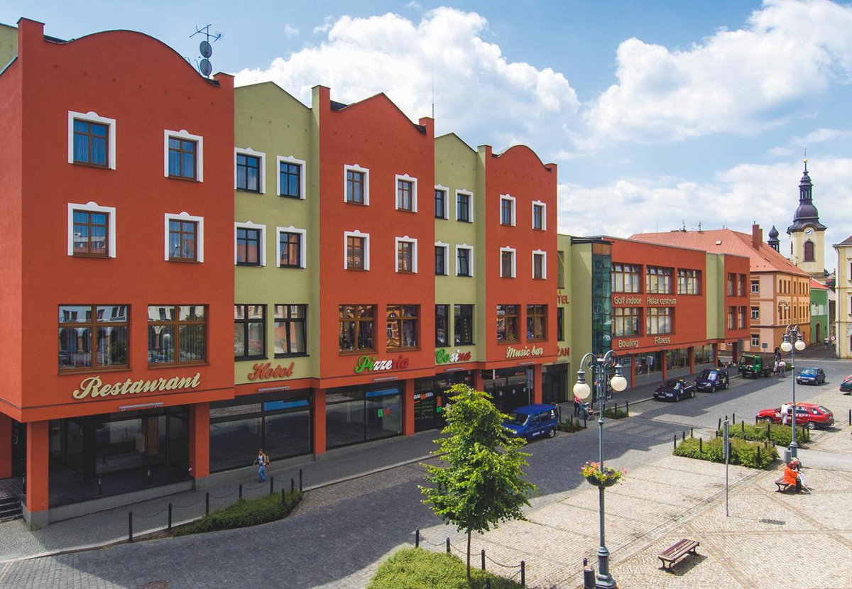 Hotel · Wellness Hotel Lužan, Rumburk