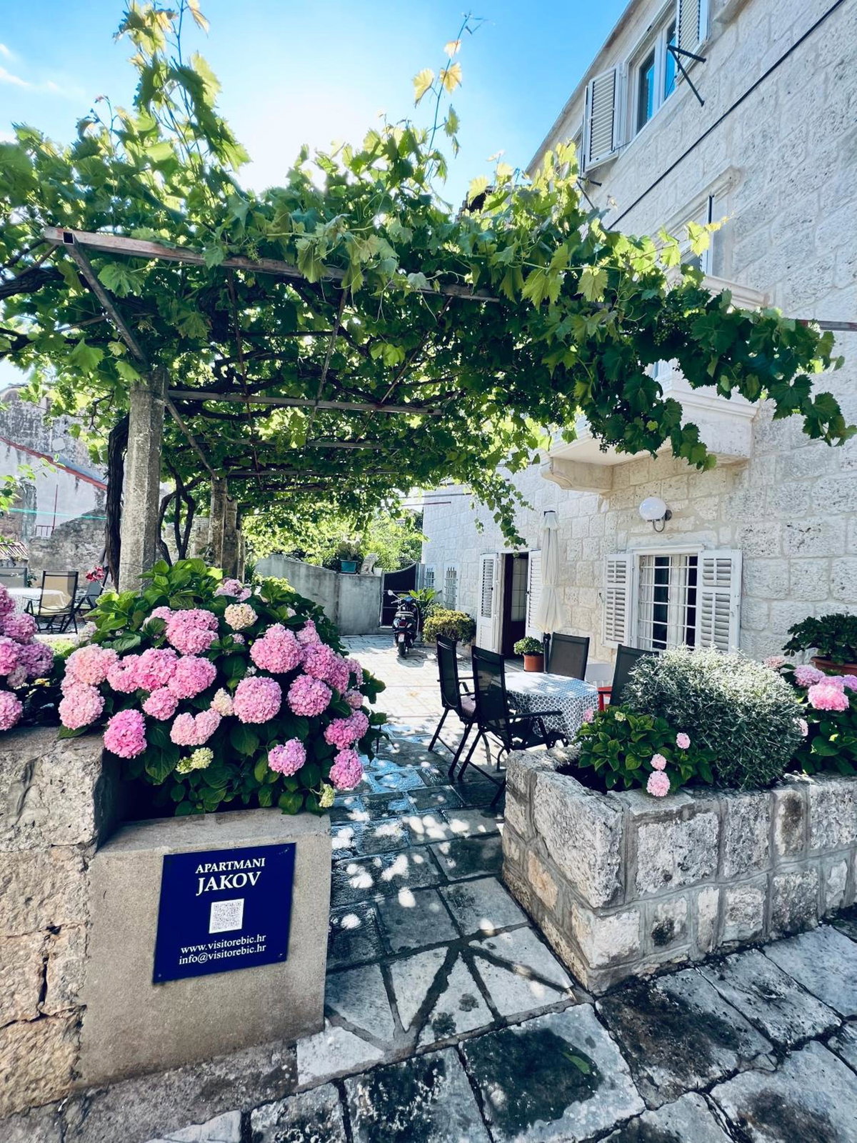 Jakov Apartments, Croatia