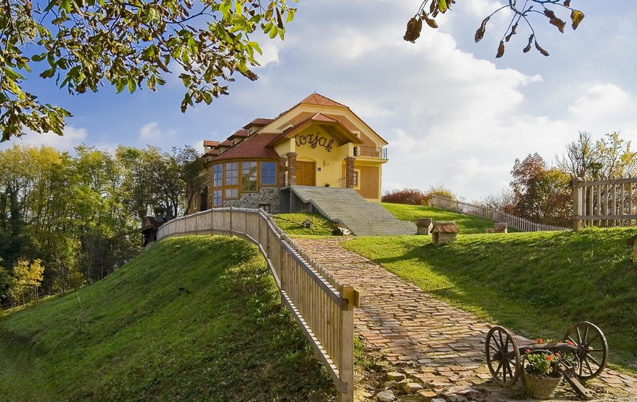 Guest House Kozjak, Sveti Križ Začretje, Croatia