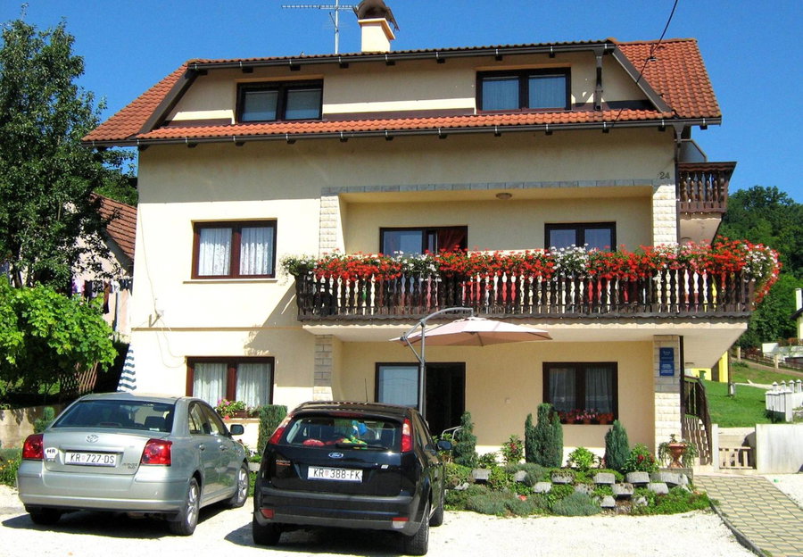 Studio apartmani i sobe Đurđan, Krapinske Toplice, Croatie