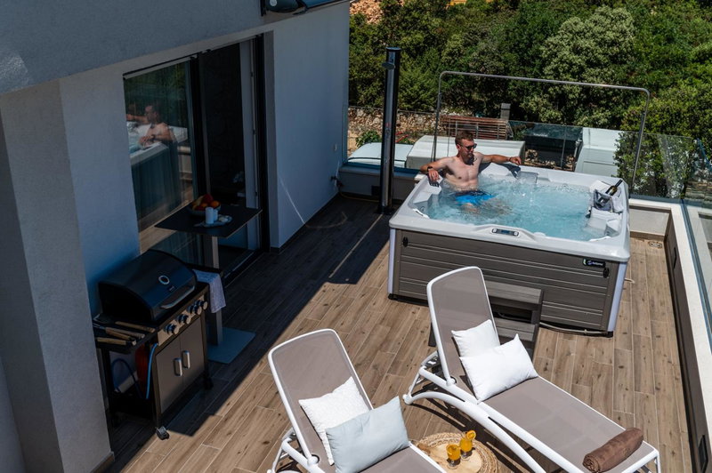 Villa Natura luxury apartments, Mandre, Croatia