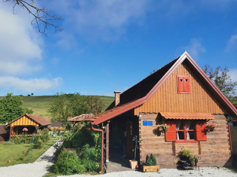 Pod orehom drvena kuća i sauna, Krapina, Хорватия
