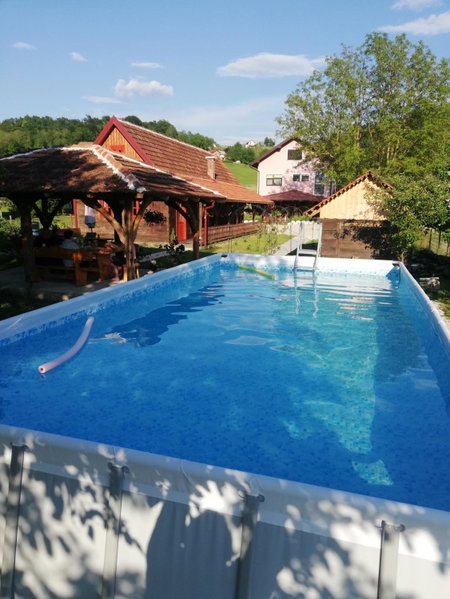 Pod orehom drvena kuća i sauna, Krapina, Хорватия