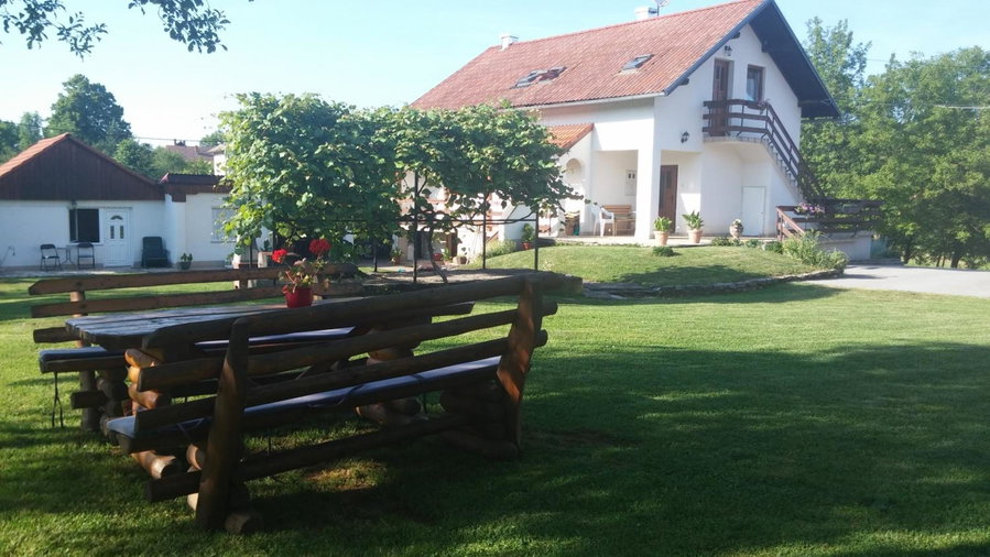 Guest House Family Dukić, Rakovica, Croatia