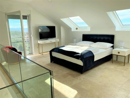 Villa M - Your business & holiday apartment in Sibenik, Šibenik, Croatia