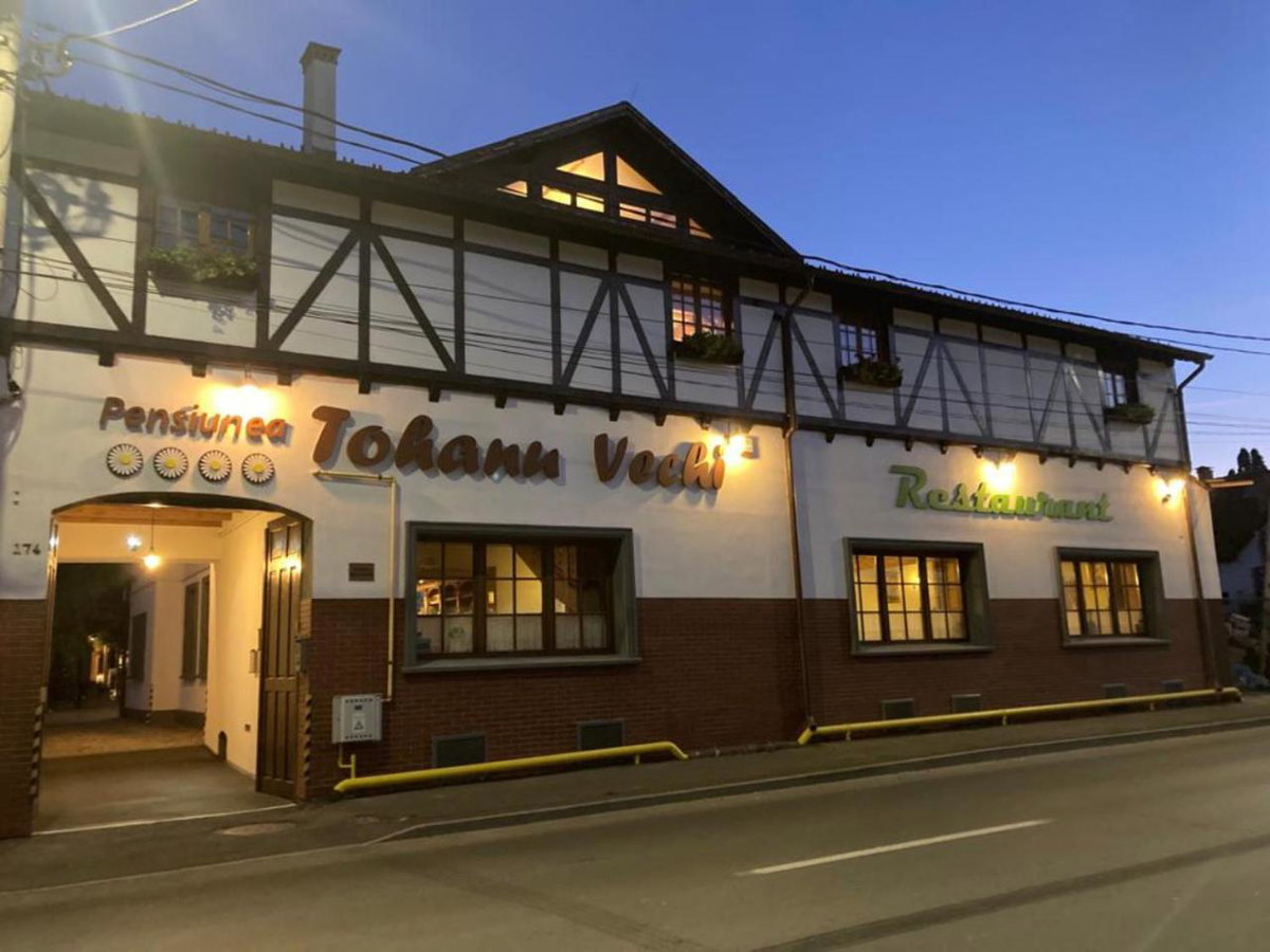 Hotel · Pensiunea Tohanu Vechi, Zărneşti